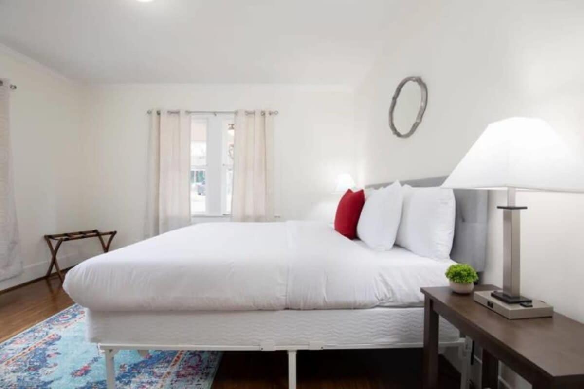Holiday home Norwood Nugget-tee Off At Golf, Historic Charm *