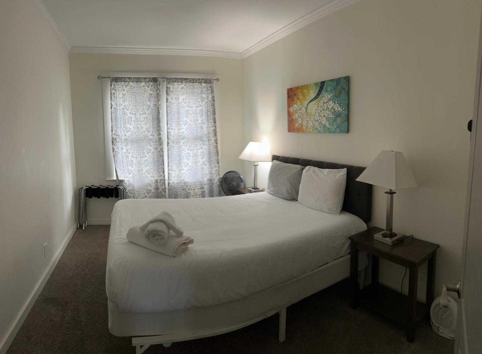 Holiday home Norwood Nugget-tee Off At Golf, Historic Charm *